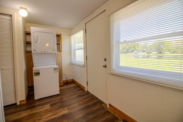 5374 S State Road 10, Knox, IN 46534