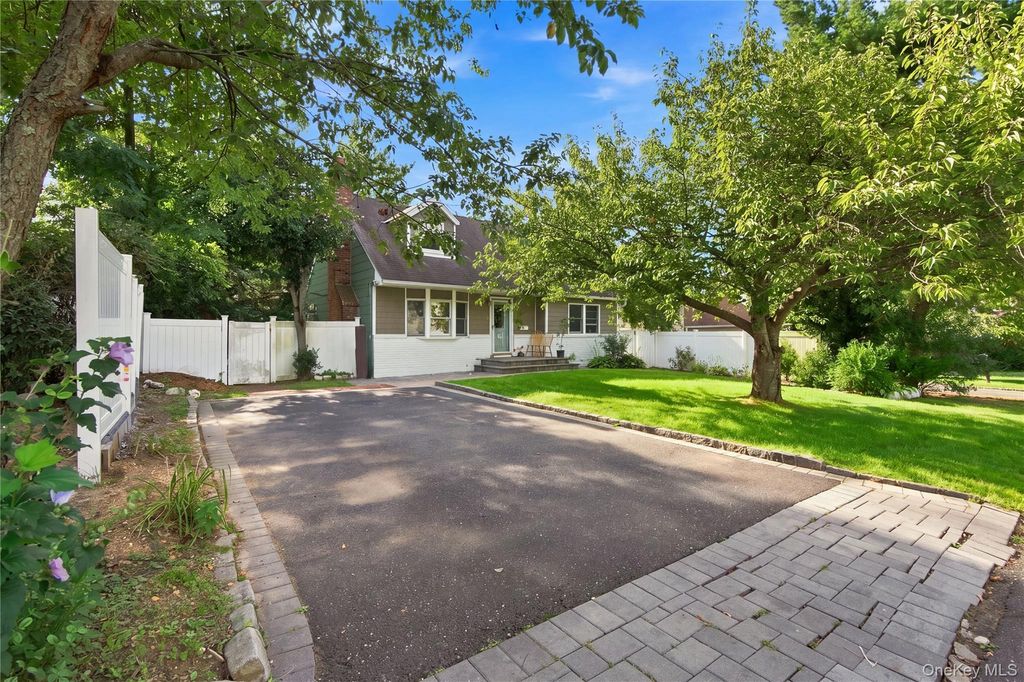 15 Nathan Place, Huntington Station, NY 11746 — photo 4