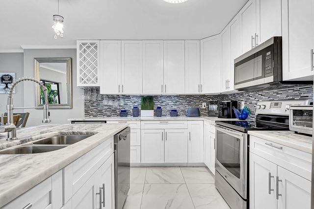 1618 The 12th Fairway, Wellington, FL 33414