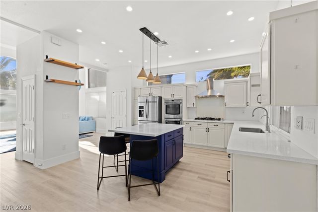 118 Weatherwood Court, Henderson, NV 89074
