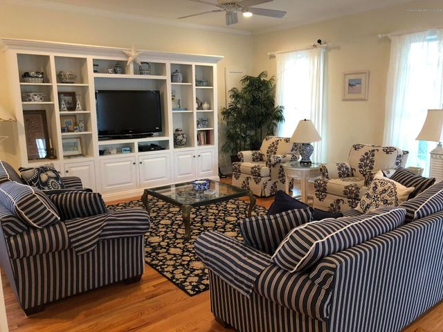 32 N Potter Avenue, Manasquan, NJ 08736