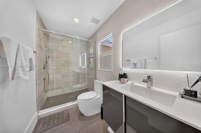21007 NE 34th Place 21007, Aventura, FL 33180