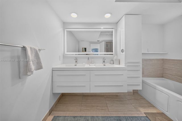 21007 NE 34th Place 21007, Aventura, FL 33180