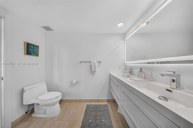 21007 NE 34th Place 21007, Aventura, FL 33180
