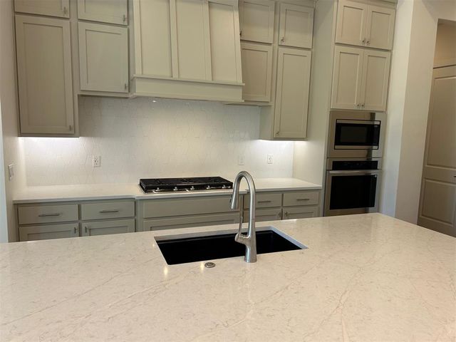 10000 Calypso Way, Yukon, OK 73099