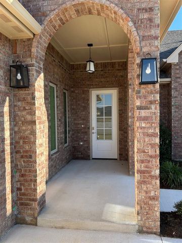 10000 Calypso Way, Yukon, OK 73099