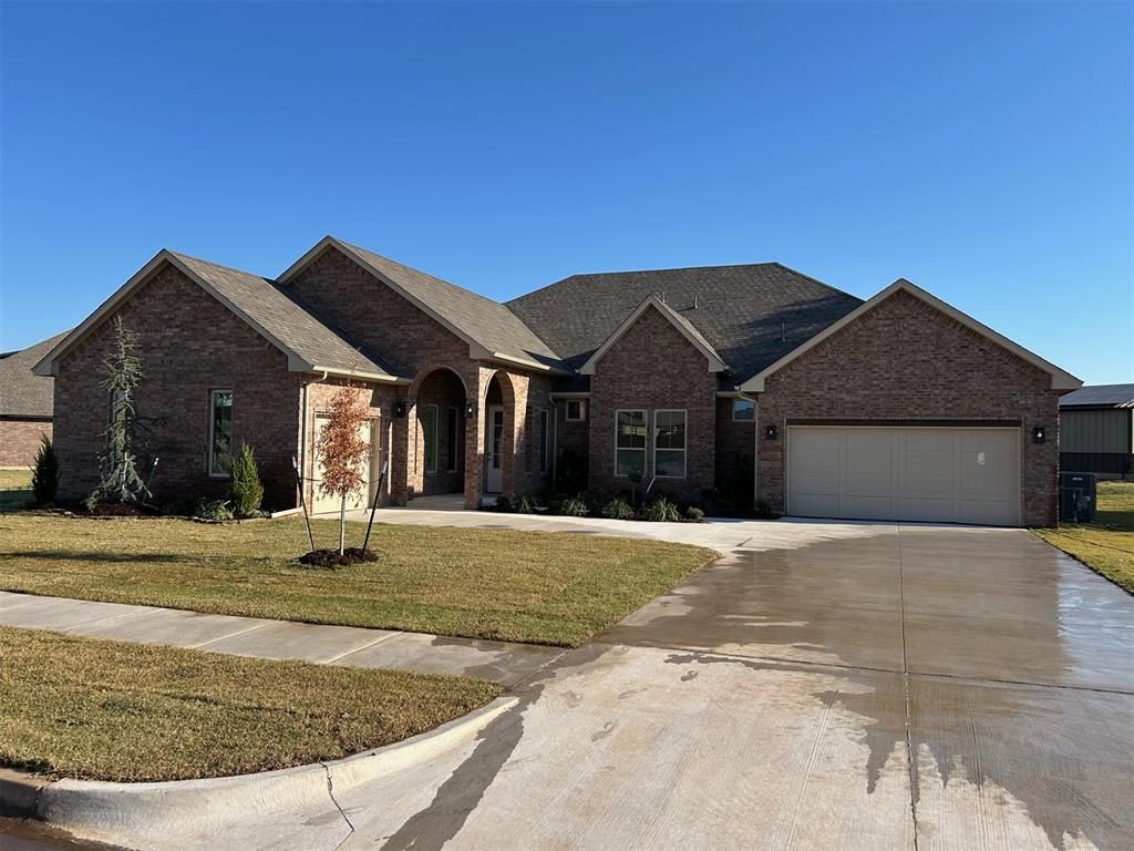 10000 Calypso Way, Yukon, OK 73099