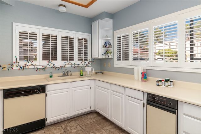 3819 Desert Marina Drive 205, Laughlin, NV 89029