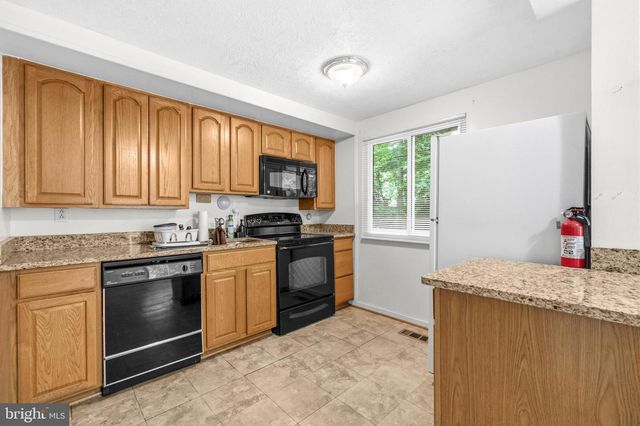 9076 GOLDAMBER GARTH, Columbia, MD 21045