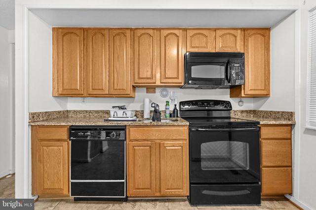 9076 GOLDAMBER GARTH, Columbia, MD 21045