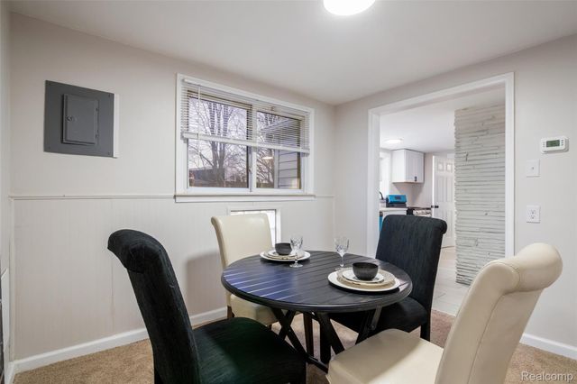 8210 Westpoint Street, Taylor, MI 48180