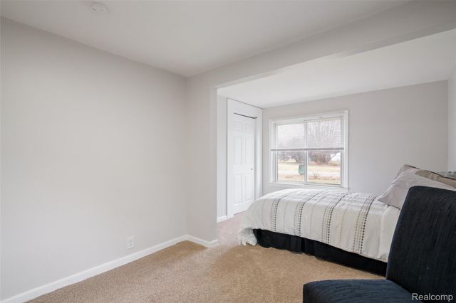 8210 Westpoint Street, Taylor, MI 48180