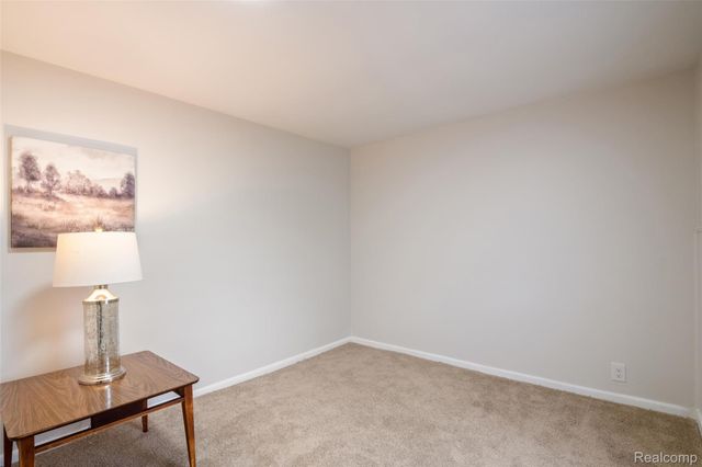 8210 Westpoint Street, Taylor, MI 48180