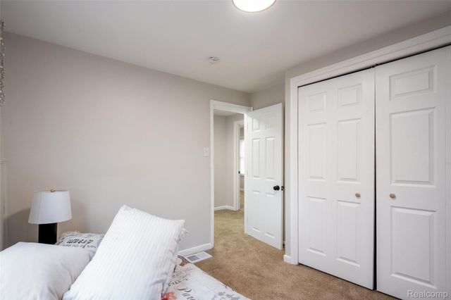8210 Westpoint Street, Taylor, MI 48180