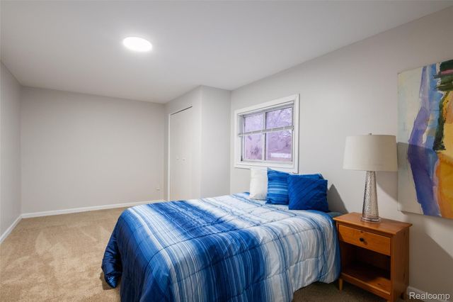 8210 Westpoint Street, Taylor, MI 48180