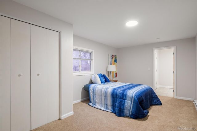 8210 Westpoint Street, Taylor, MI 48180