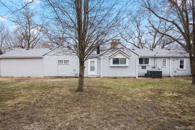 8210 Westpoint Street, Taylor, MI 48180