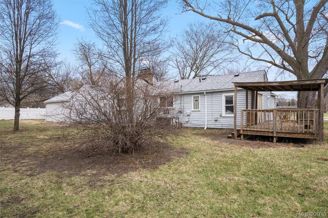 8210 Westpoint Street, Taylor, MI 48180