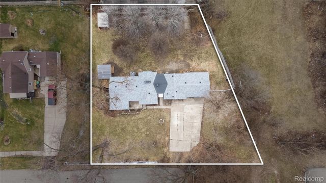 8210 Westpoint Street, Taylor, MI 48180