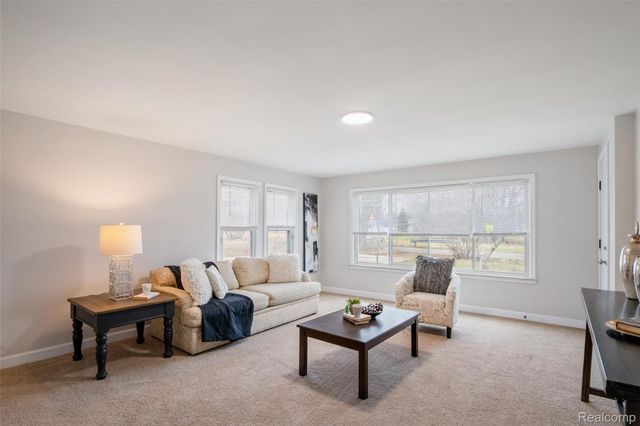8210 Westpoint Street, Taylor, MI 48180