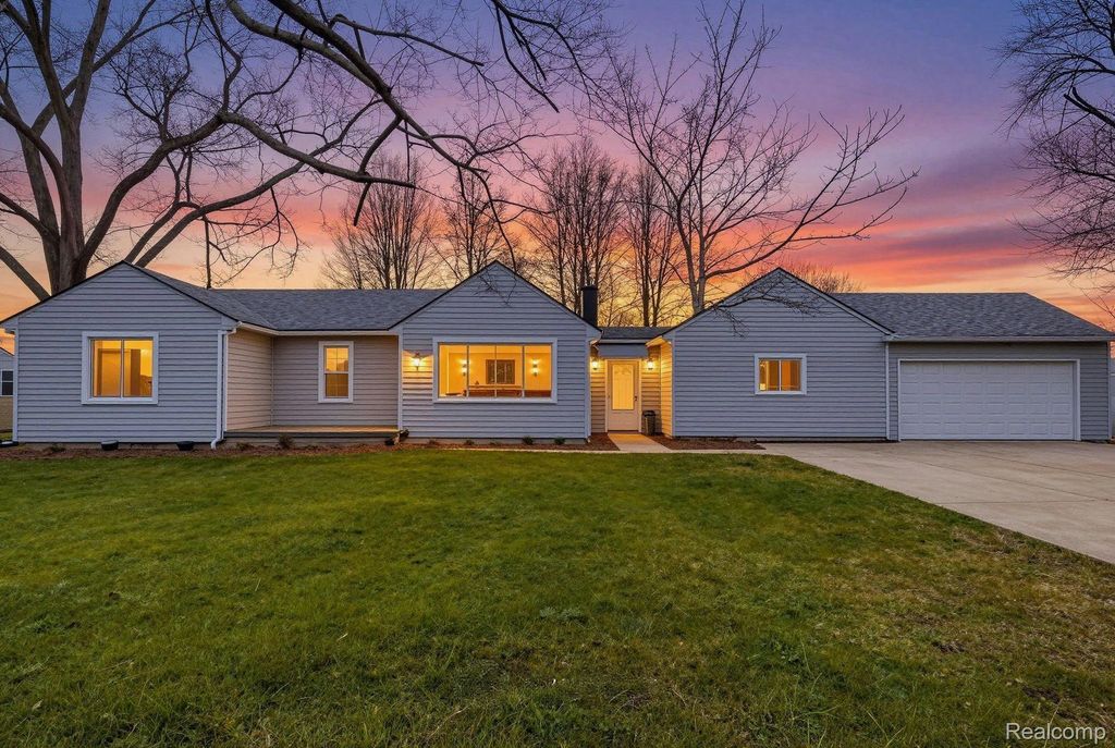 8210 Westpoint Street, Taylor, MI 48180