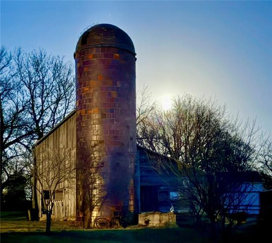 24507 Welch Road, Maryville, MO 64468