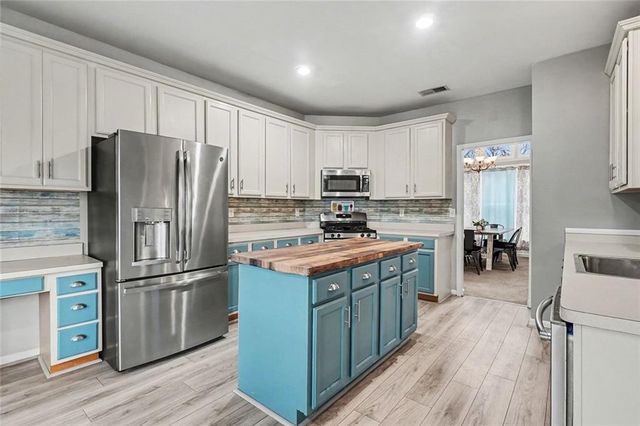 215 Country Club Drive, Hiram, GA 30141