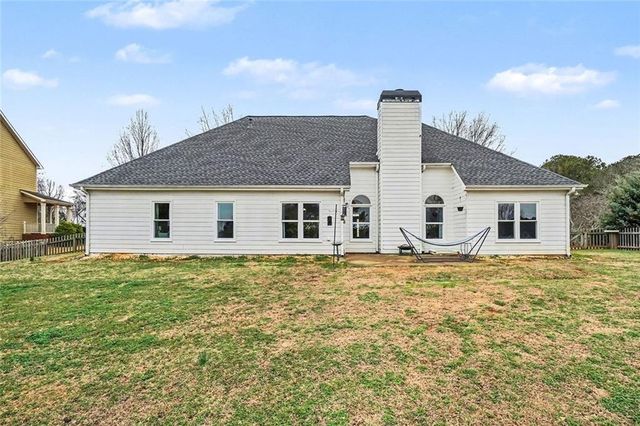 215 Country Club Drive, Hiram, GA 30141