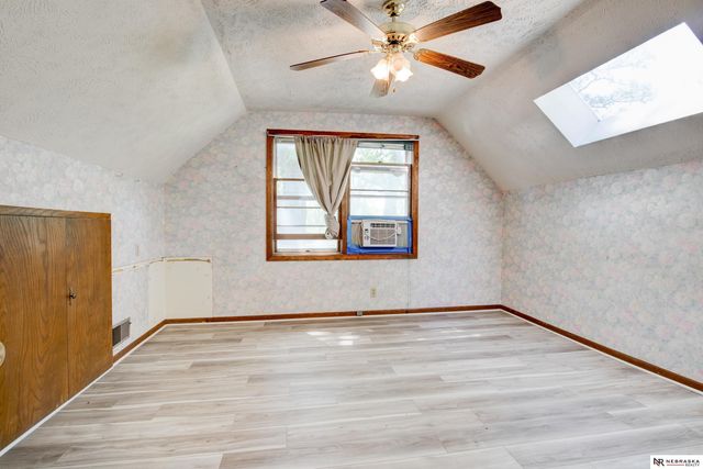 9861 N 60th Street, Omaha, NE 68152