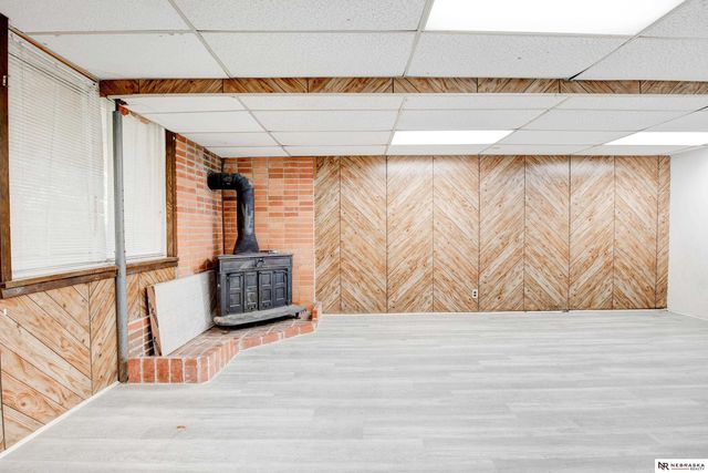 9861 N 60th Street, Omaha, NE 68152