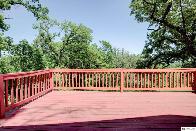 9861 N 60th Street, Omaha, NE 68152