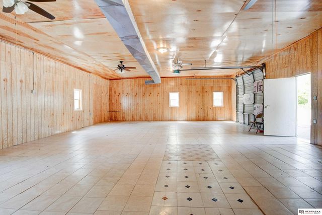 9861 N 60th Street, Omaha, NE 68152