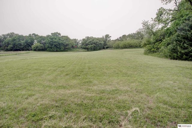 9861 N 60th Street, Omaha, NE 68152