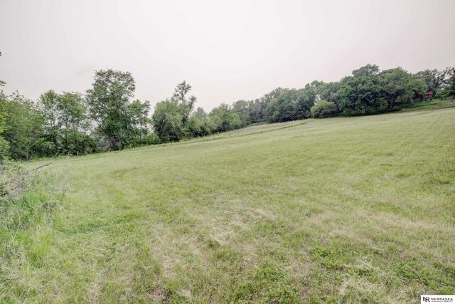 9861 N 60th Street, Omaha, NE 68152
