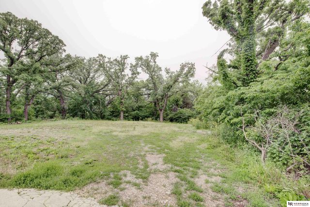 9861 N 60th Street, Omaha, NE 68152