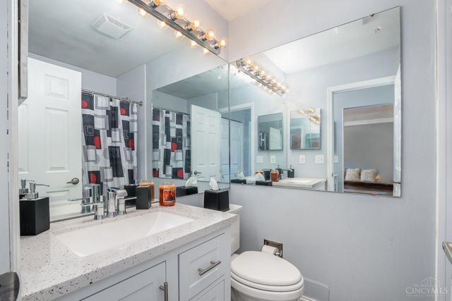5912 Cleves Warsaw Pike, Green Twp, OH 45233