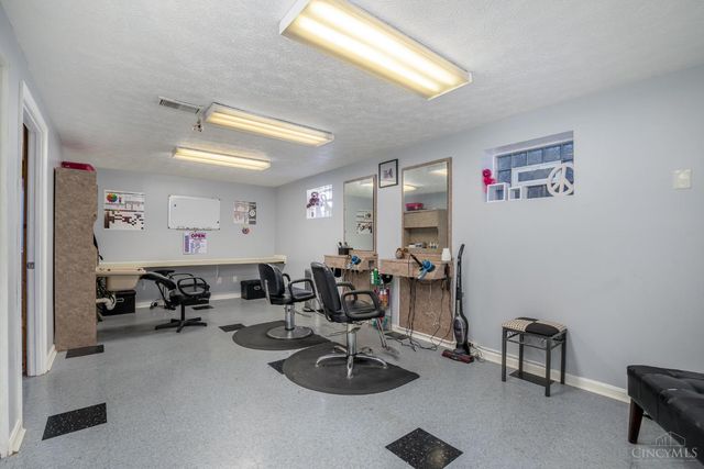 5912 Cleves Warsaw Pike, Green Twp, OH 45233