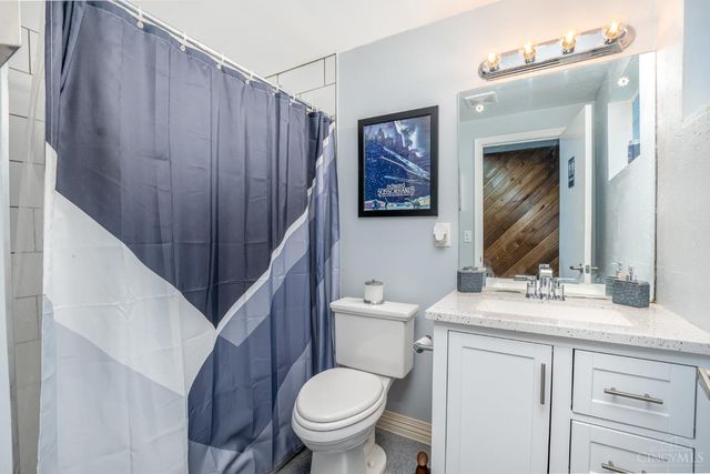 5912 Cleves Warsaw Pike, Green Twp, OH 45233