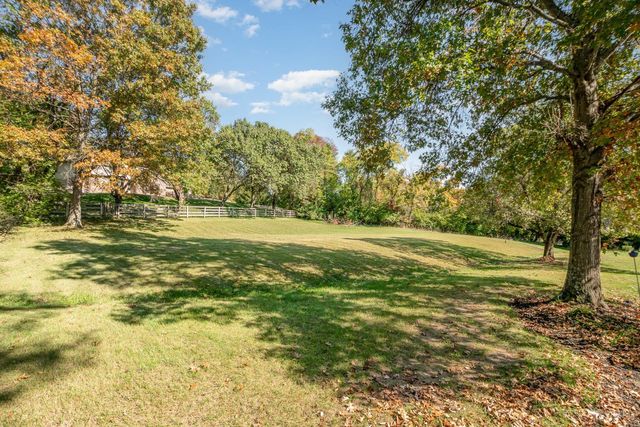 5912 Cleves Warsaw Pike, Green Twp, OH 45233