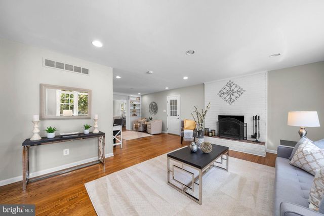 512 BRIAR LN, Newark, DE 19711