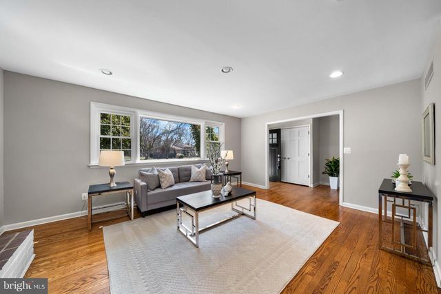 512 BRIAR LN, Newark, DE 19711