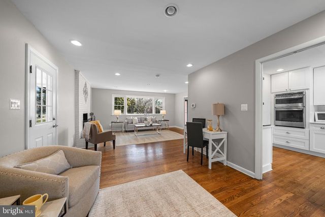 512 BRIAR LN, Newark, DE 19711