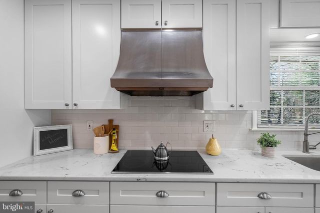 512 BRIAR LN, Newark, DE 19711