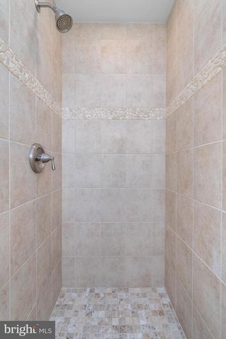 512 BRIAR LN, Newark, DE 19711