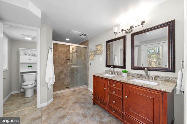 512 BRIAR LN, Newark, DE 19711