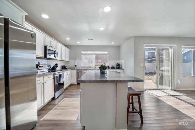 819 White Tail Drive, Twin Falls, ID 83301
