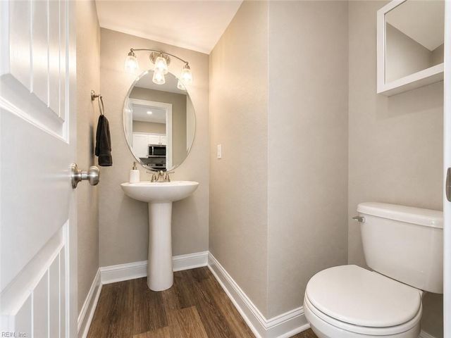 110 N 11th ST, Suffolk, VA 23434