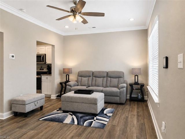 110 N 11th ST, Suffolk, VA 23434
