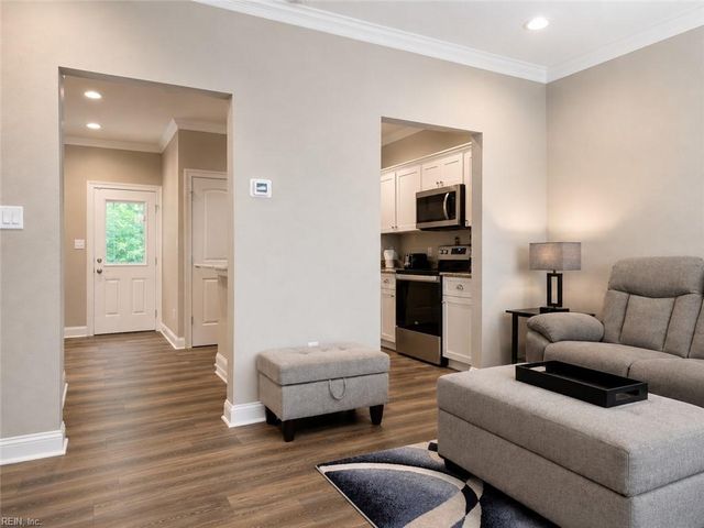 110 N 11th ST, Suffolk, VA 23434