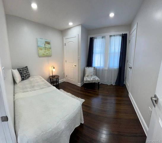 53 Lee Avenue, Valley Stream, NY 11581